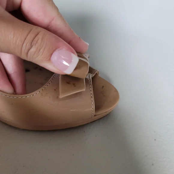Prada Patent Leather Nude Beige Bow Wedges Slingback Size 38.5